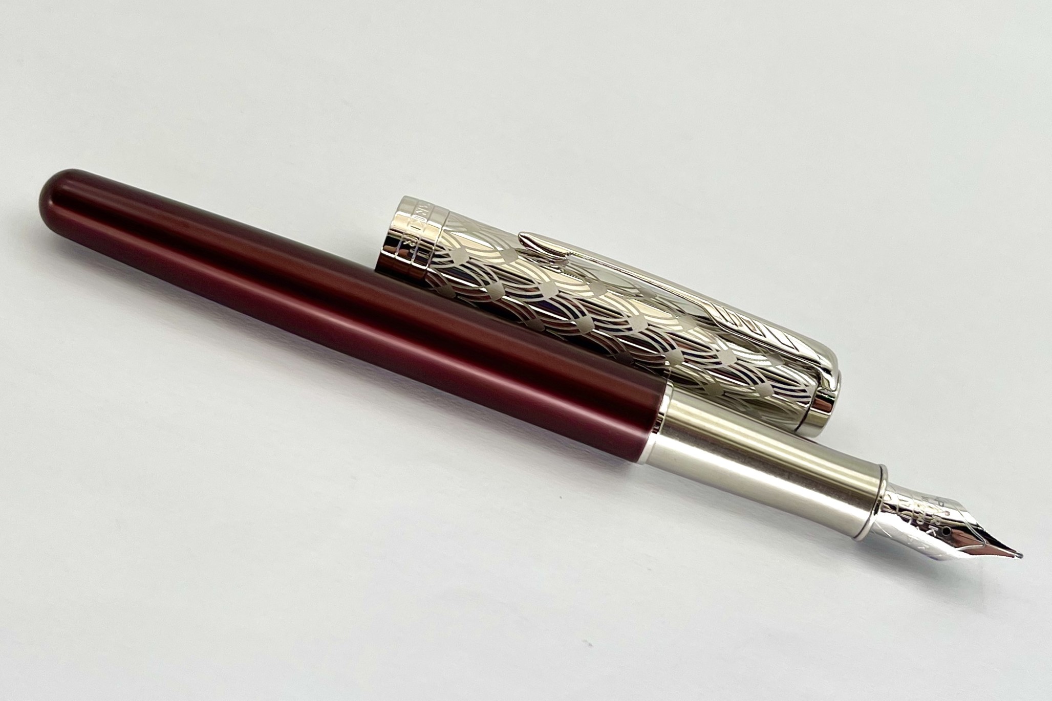 ParkerSonnetPremiumMetalRedCTFountainPen_H